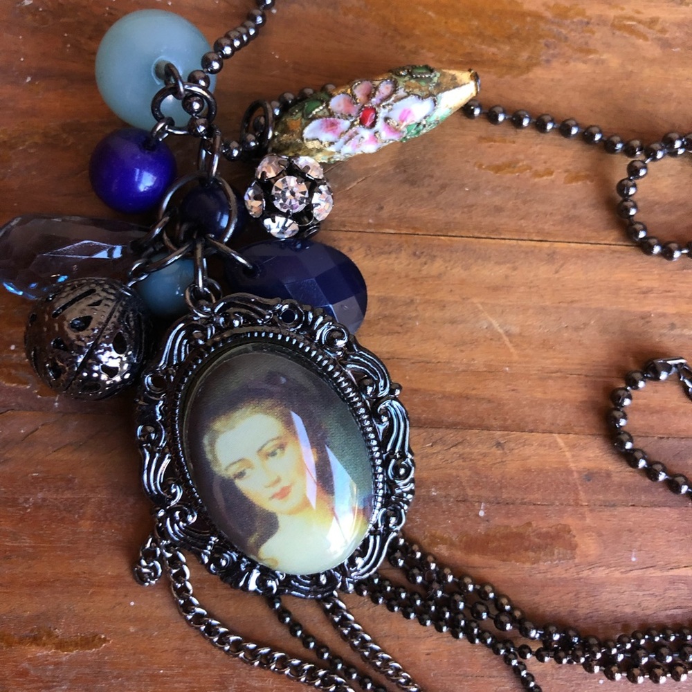 Cameo Long Necklace with Charms - Picture 7 of 8